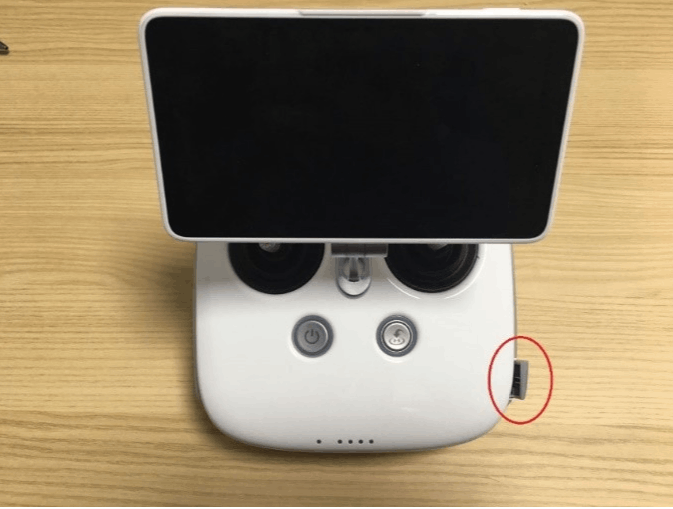 遥控器内存卡取出