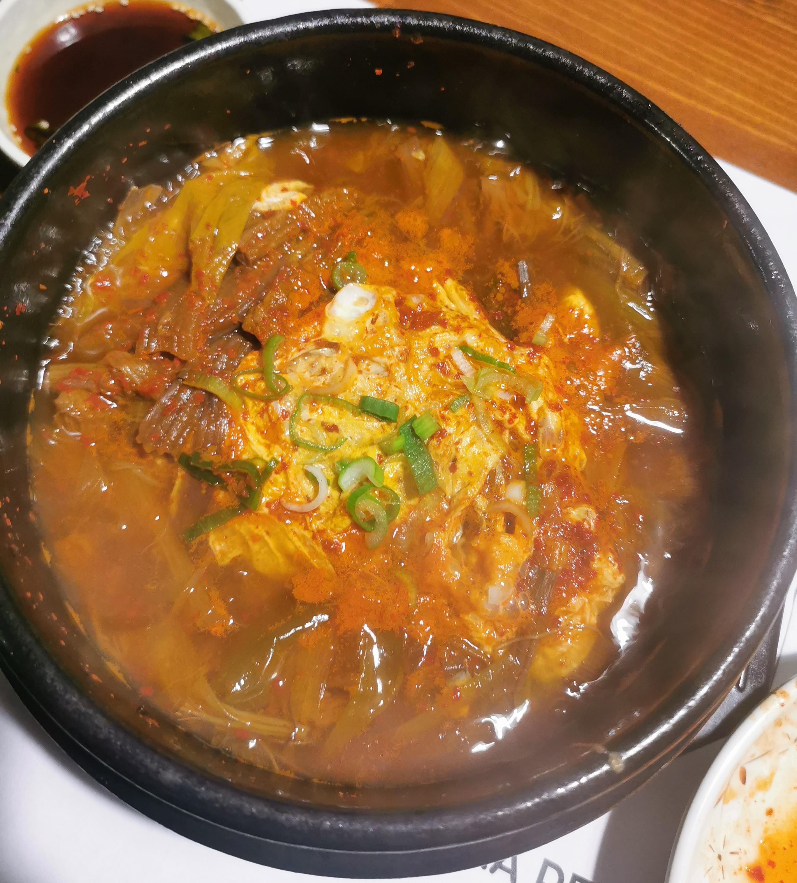 韩餐，牛肉+泡菜+鸡蛋+米饭，微辣
