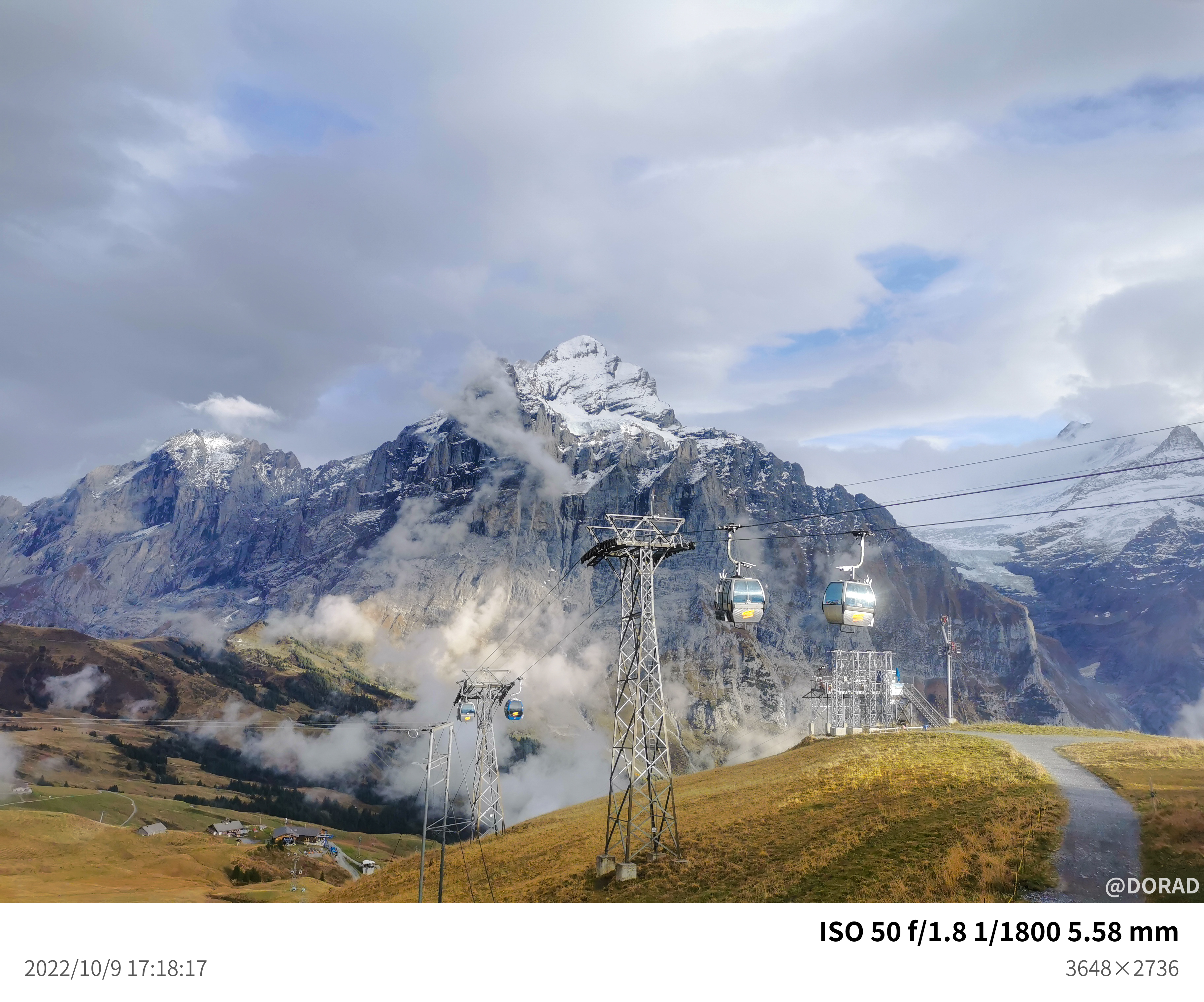 First峰, 缆车&雪山