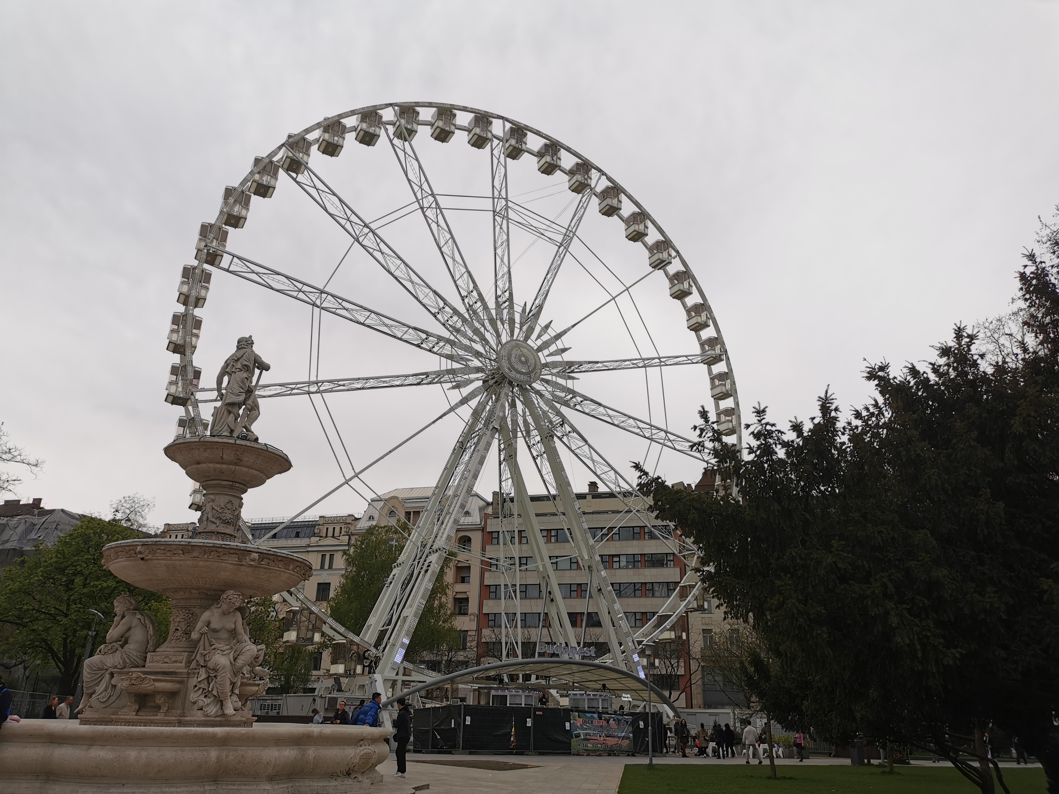 Budapest摩天轮🎡未运行，或许是晚上才营业